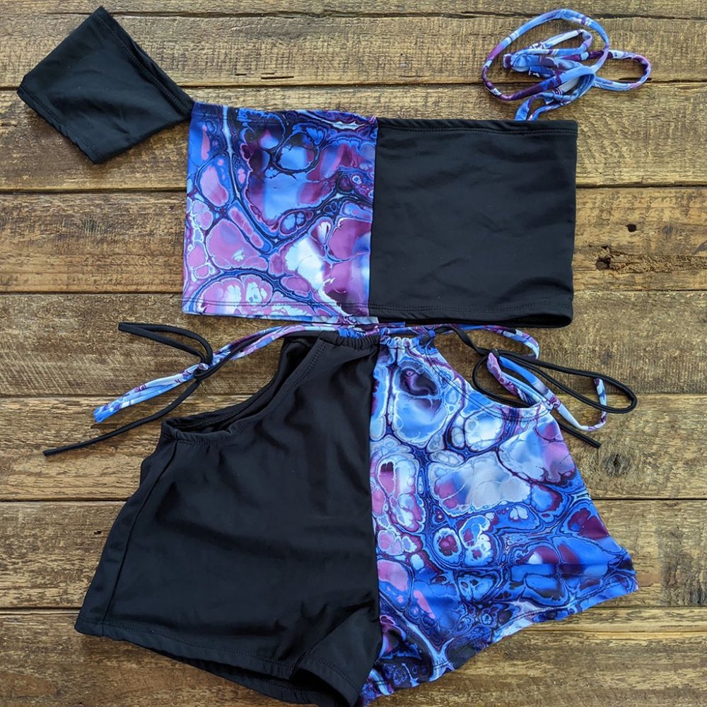 AJS Design Cutout Festival Matching Set